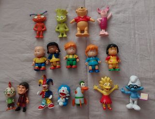 Lote muñecos plástico y goma. Juguetes