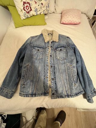 cazadora vaquera borrego levis