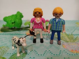 Playmobil pareja con perro