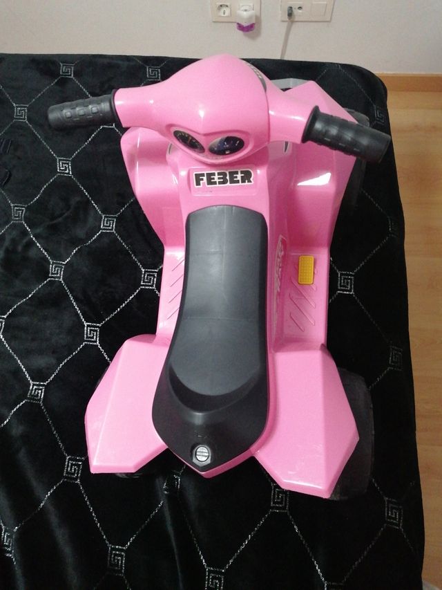 Kuad de niña de batería