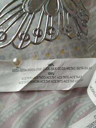 Falda de seda de Massimo Dutti. Talla 40
