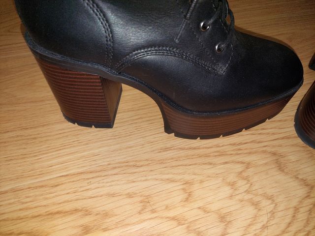 Botas plataforma 37 stradivarius