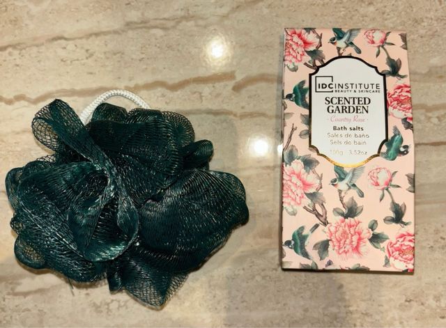 Esponja y sales de Baño