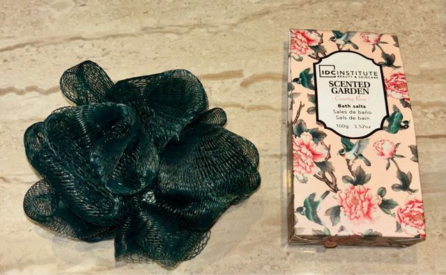 Esponja y sales de Baño