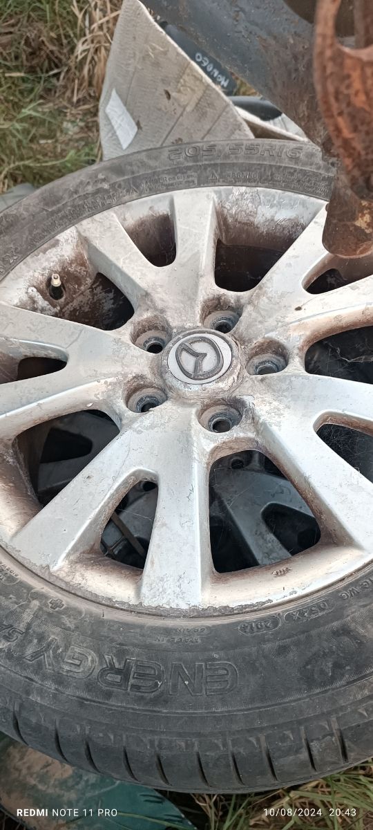 Despiece Mazda 323
