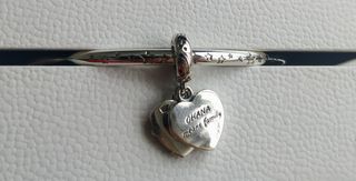 Charm Stitch & Angela Disney