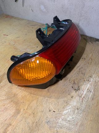 Tulipa trasera kymco dink