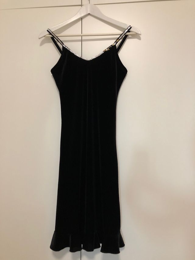 VESTIDO NEGRO TERCIOPELO