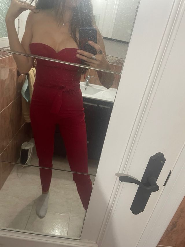 mono rojo elastico escote corazon