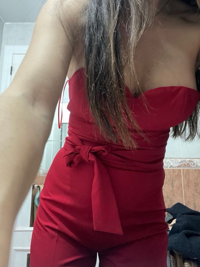 mono rojo elastico escote corazon