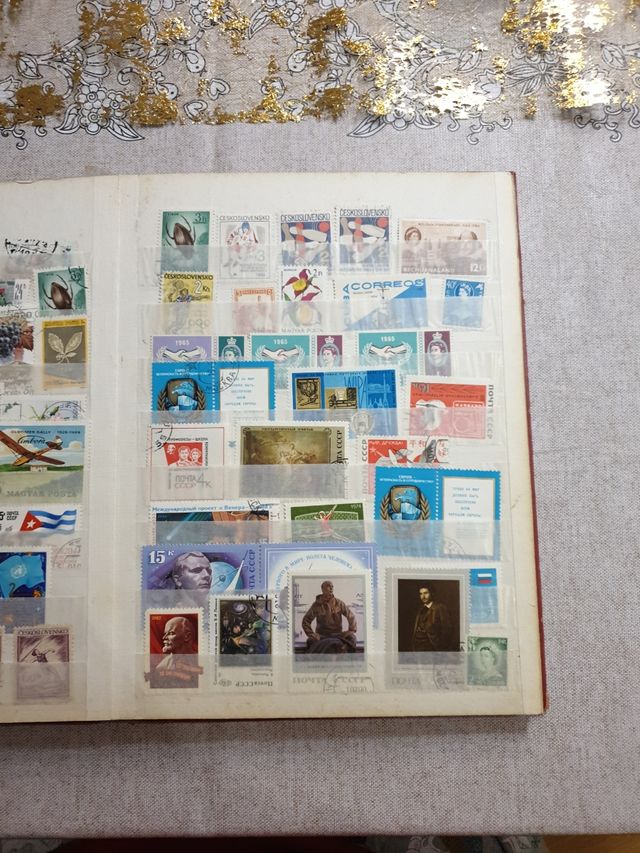 Album di francobolli vari 4