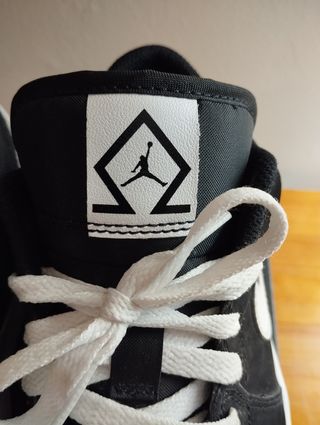 Jordan 1 low diamond