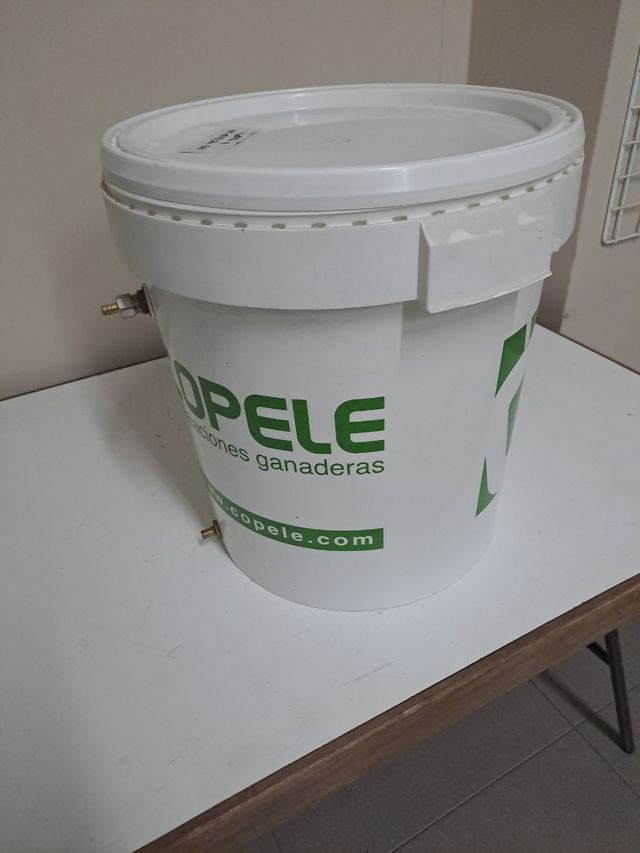 Bidón agua bebederos automáticos