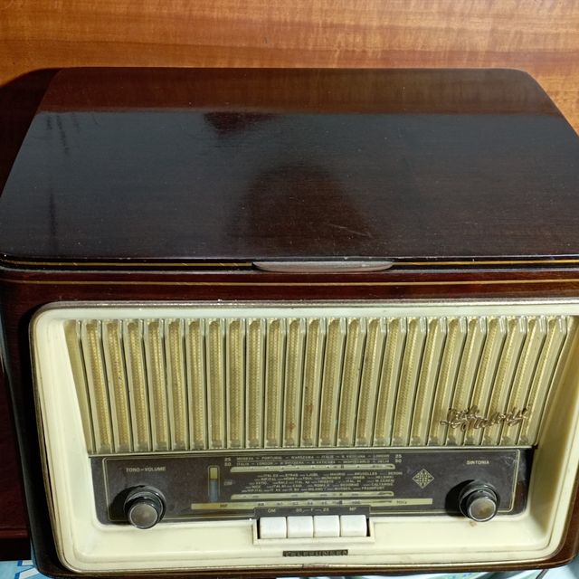 Radio antica Telefunken.
