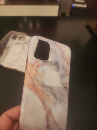 5 carcasas iPhone 11