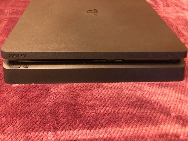 PS4 1TB + Red Dead Redemption 2