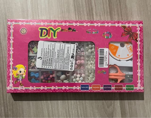 Juego de cuentas para hacer pulseras. SIN ESTRENAR