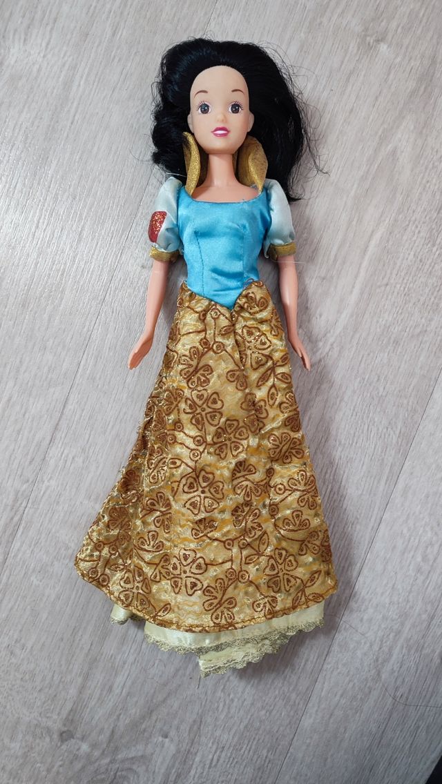 Blancanieves (Muñeca)