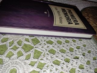 2 libros colección Narrativa actual