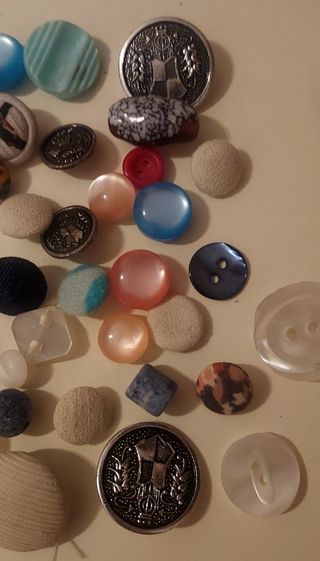 41 botones vintage, años '60 y '70