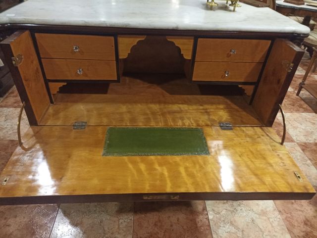 gran cómoda escritorio