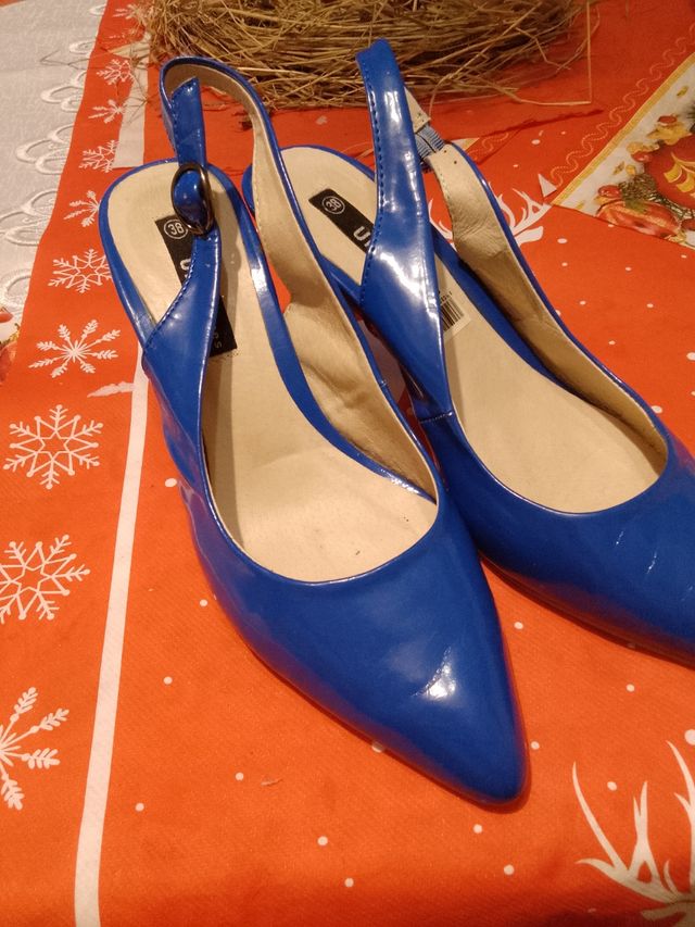 Tacones azul para fiestas