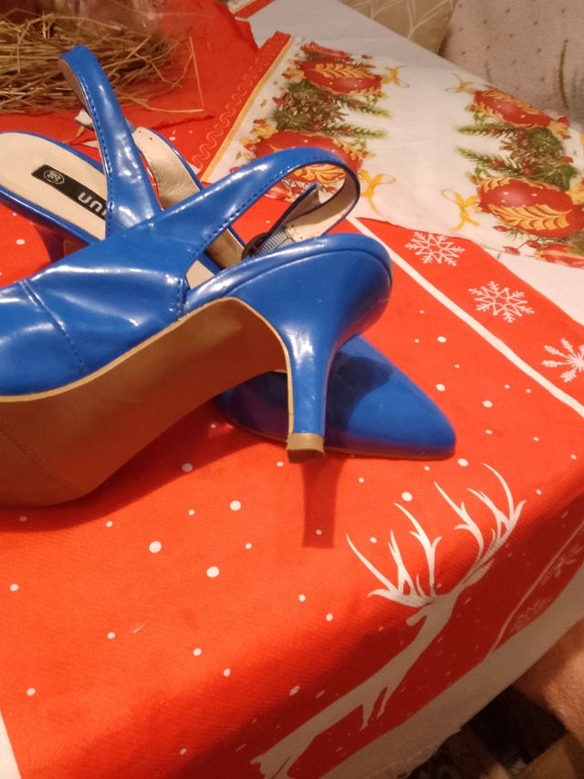 Tacones azul para fiestas