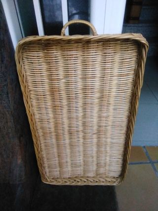 Bandeja de mimbre