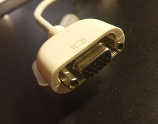 Adaptador Apple de pantalla  DVI a VGA