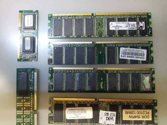 Lote de memorias de ordenador vintage