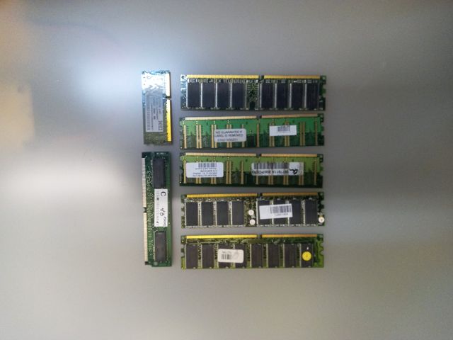 Lote de memorias de ordenador vintage