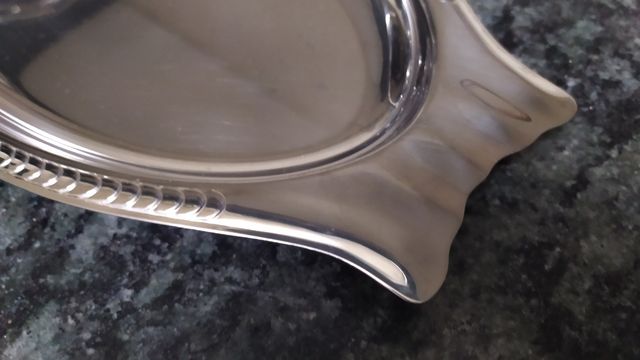 Nº 187.- Bandeja con forma de pez