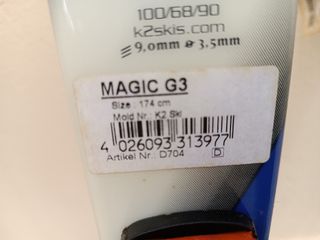 Esquís con fijaciones y bastones