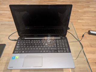 Portátil Toshiba i7 Satellite L50