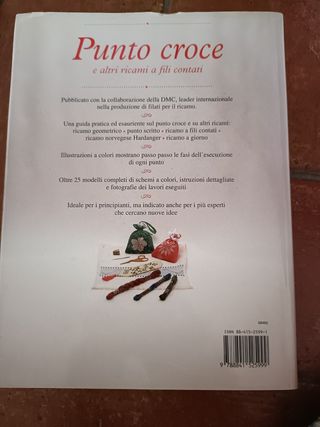 Libri cucito lana e ricamo