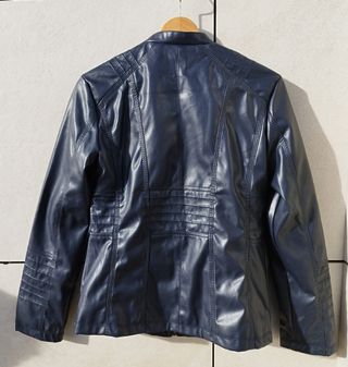 Cazadora poli piel SIN ESTRENAR