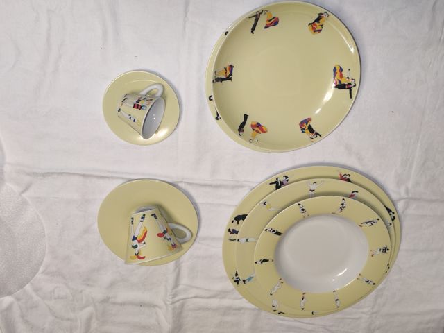 servito 1 persona piatti tazzine Marco Lodola