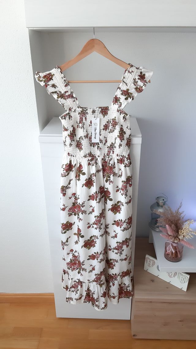 Vestido flores, fruncidos y volantes