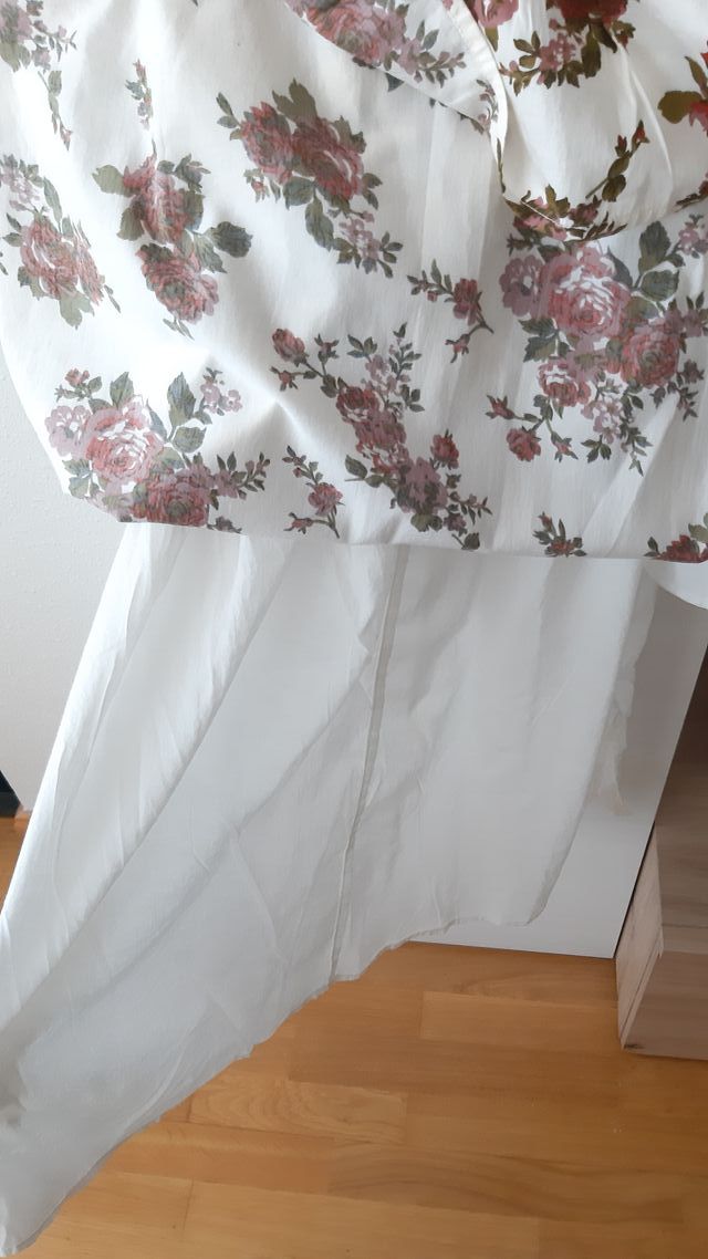 Vestido flores, fruncidos y volantes