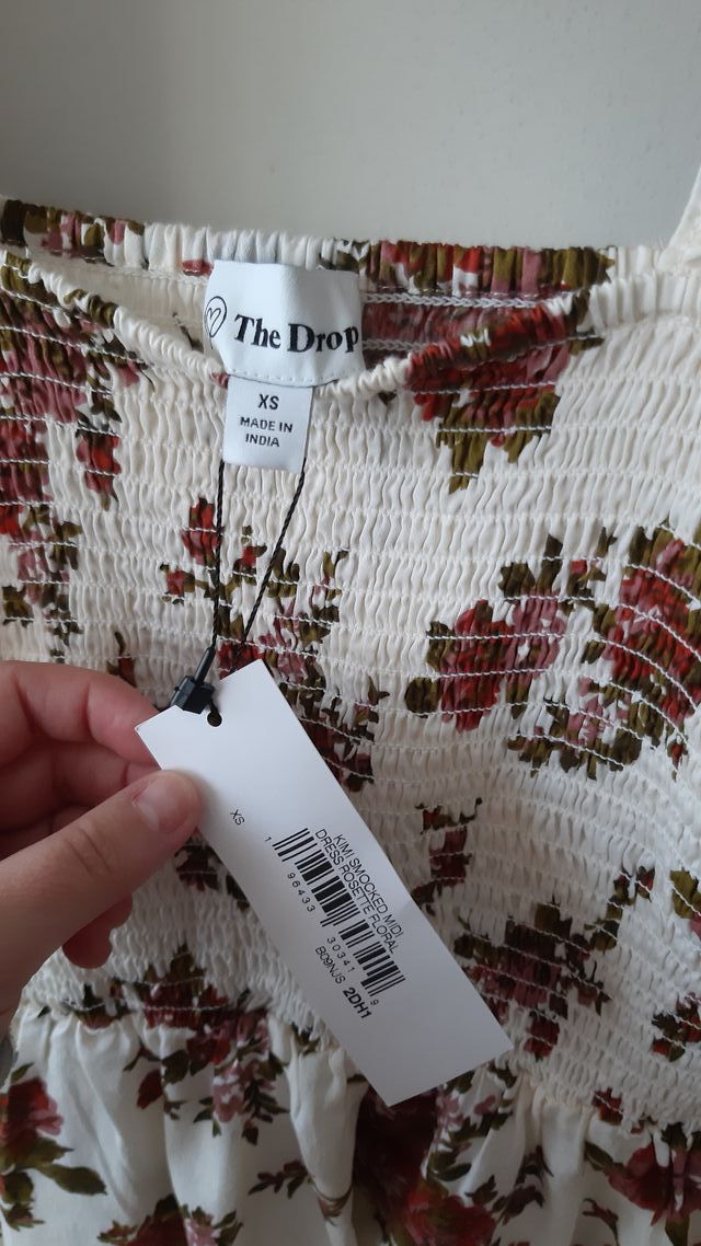 Vestido flores, fruncidos y volantes