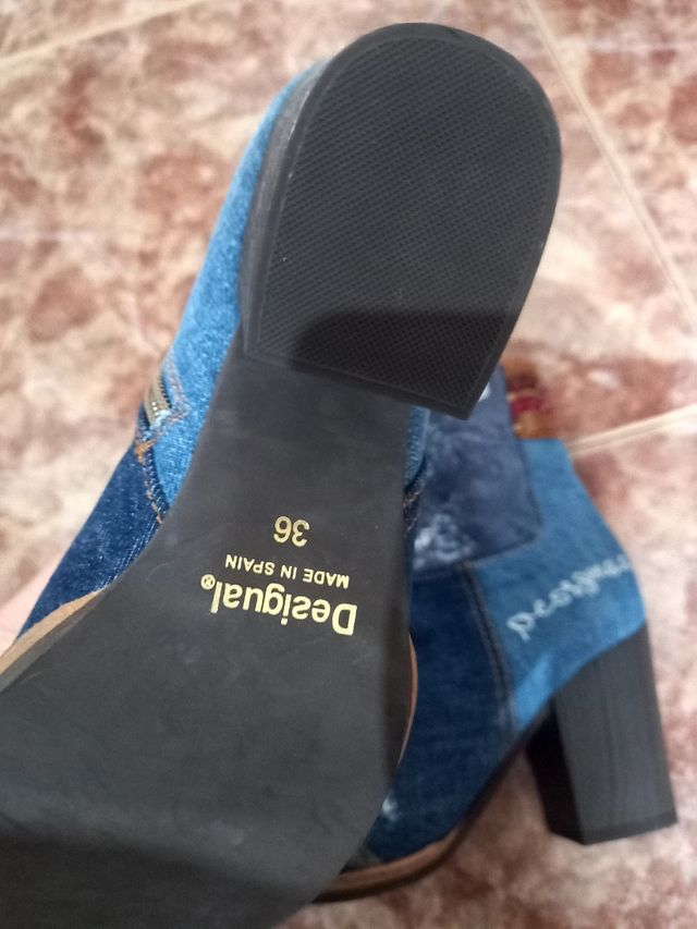Botines Desigual t.36