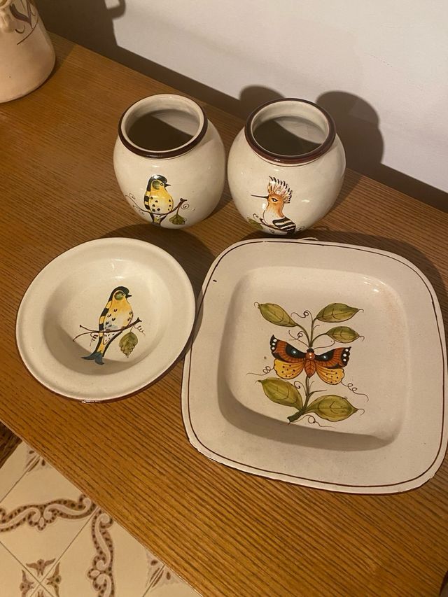 Set 2 piatti e 2 ciotole da arredamento