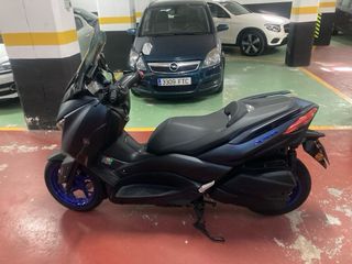 YAMAHA XMAX 300