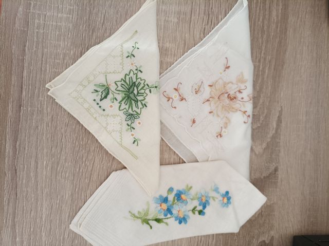 Pañuelos bordados vintage