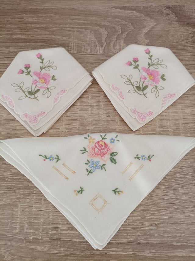 Pañuelos bordados vintage