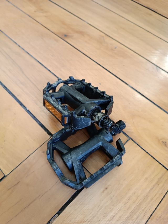 Pedales de plataforma 