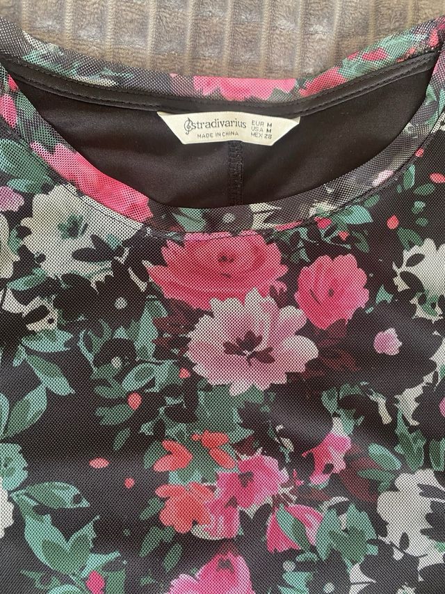 Vestido flores Stradivarius