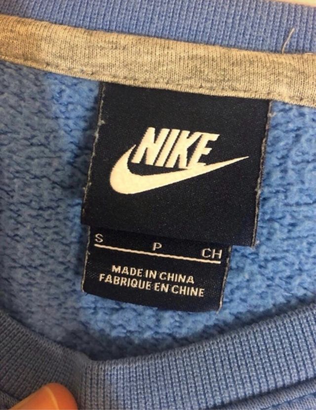 Sudadera Nike sin capucha