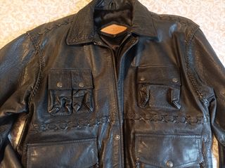 Cazadora piel oscura negra