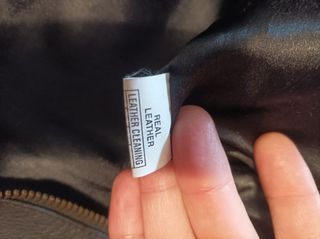 Cazadora piel oscura negra